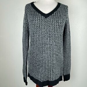 Poof! V-Neck Sweater Size L EUC